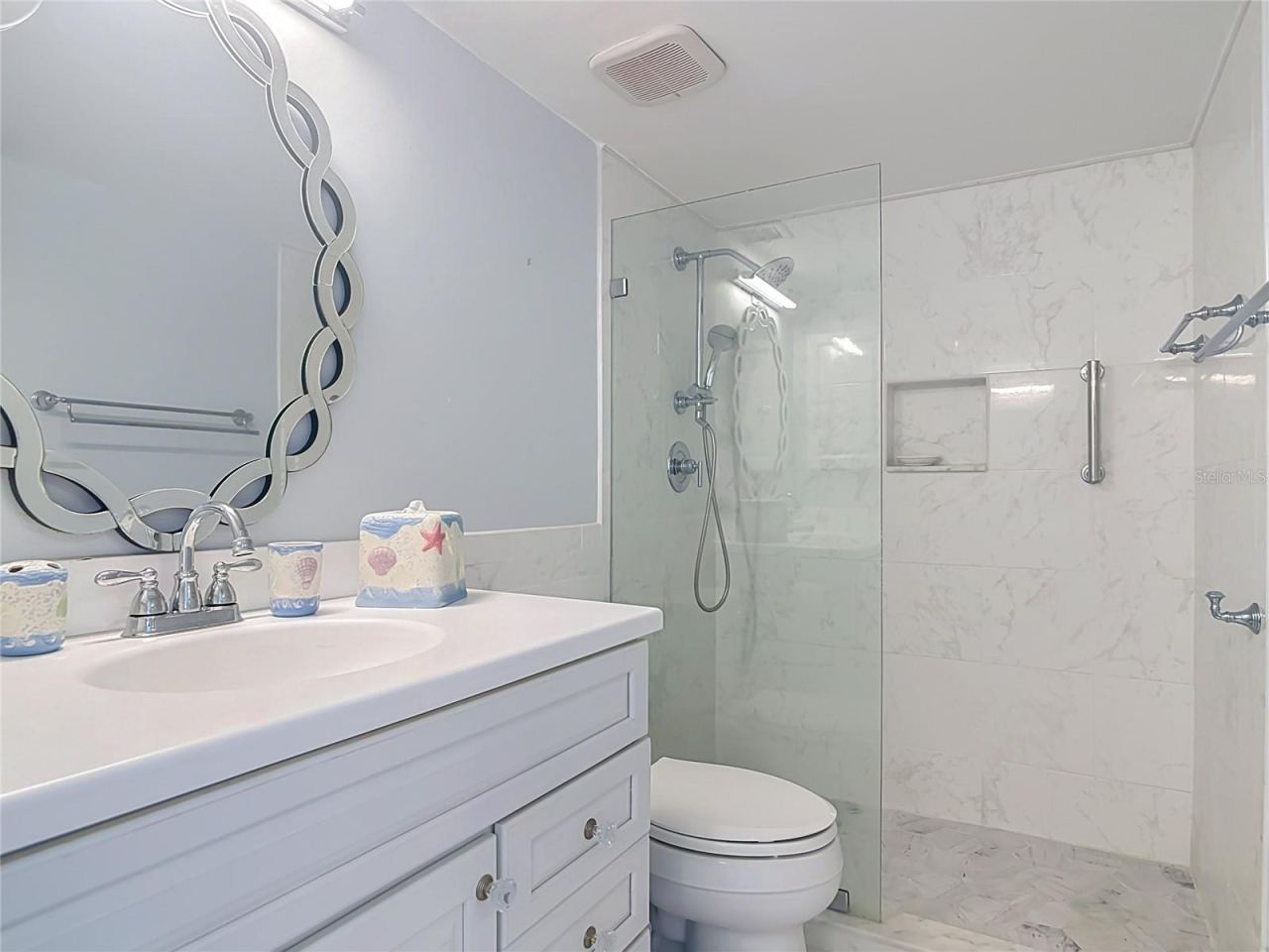 Photo 11 of 20: Primary En Suite