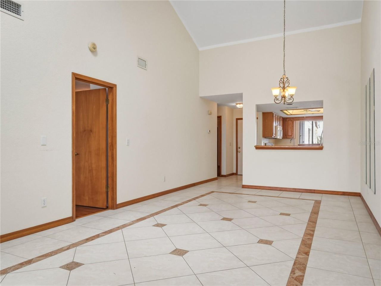 Photo 6 of 20