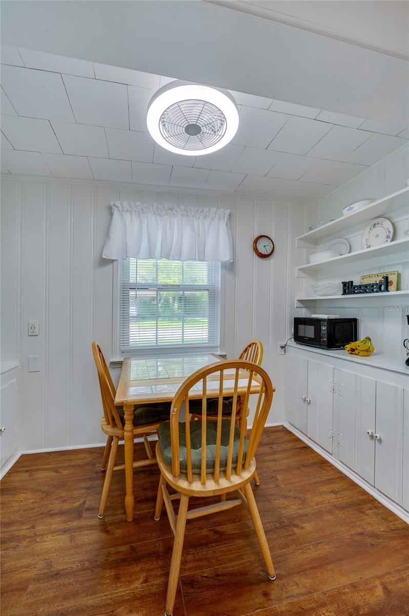 Photo 16 of 20: Dining area