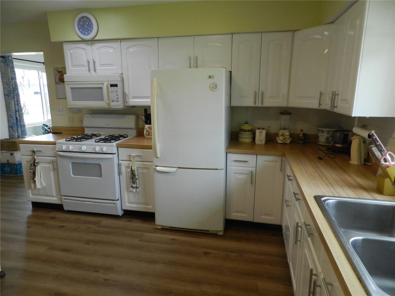 Photo 16 of 20