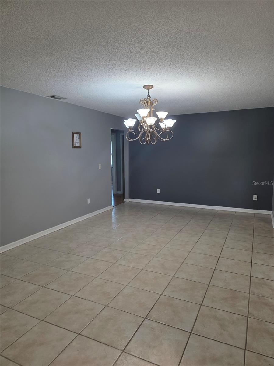 Photo 15 of 20: Diningroom