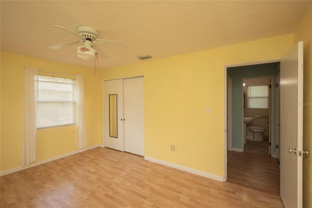 Photo 11 of 20