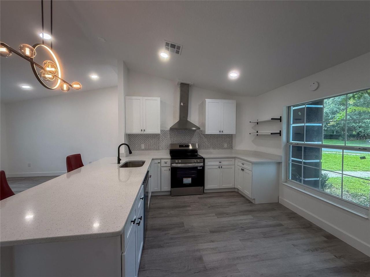 Photo 9 of 20: KITCHEN