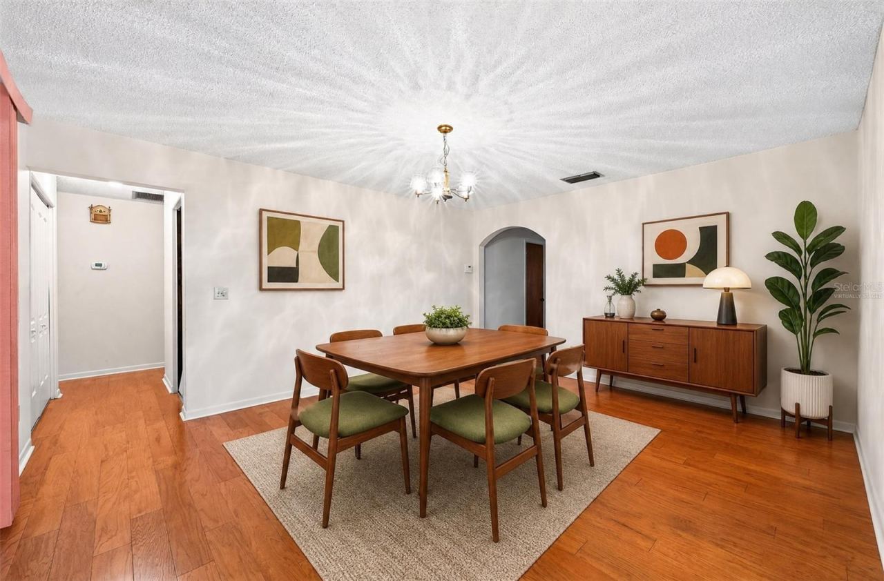 Photo 4 of 20: Dining Room. Virtually Staged.