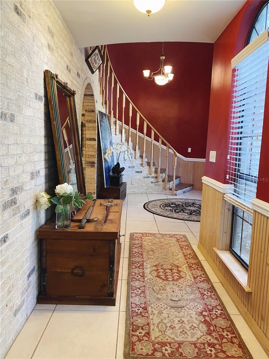 Photo 3 of 20: Foyer