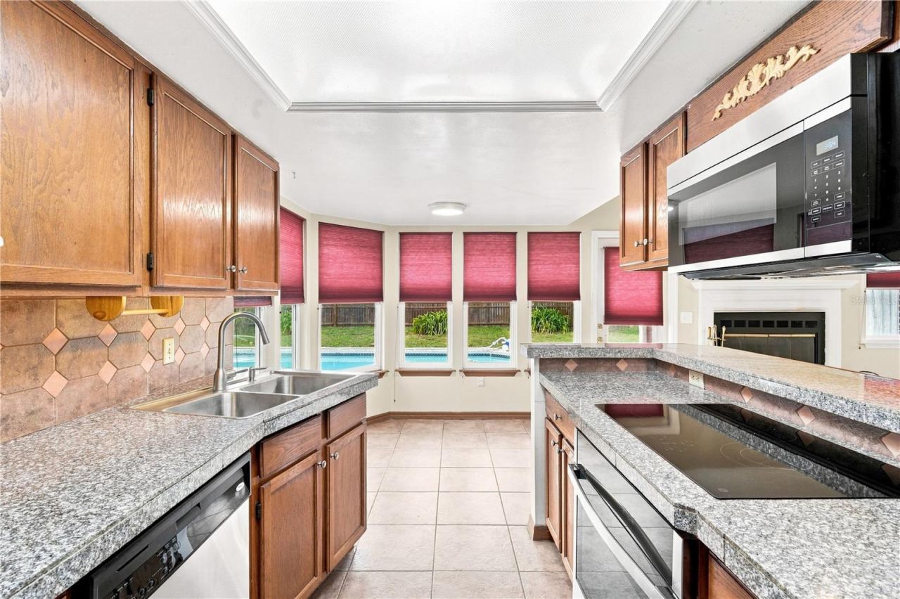 Photo 12 of 20: Kitchen and Breakfast Nook