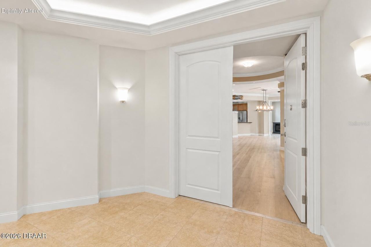 Photo 4 of 20: Double door entry