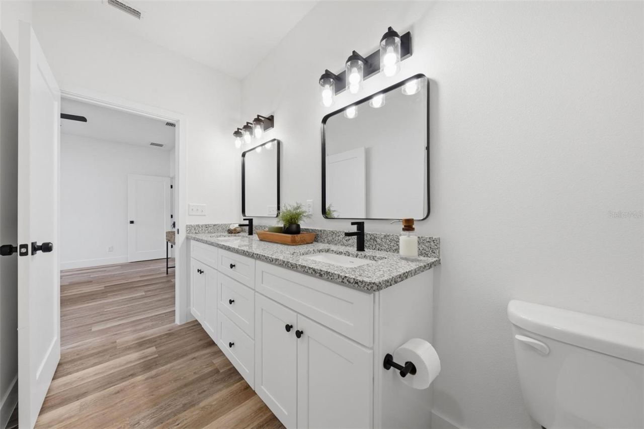 Photo 14 of 20: Primary Bathroom