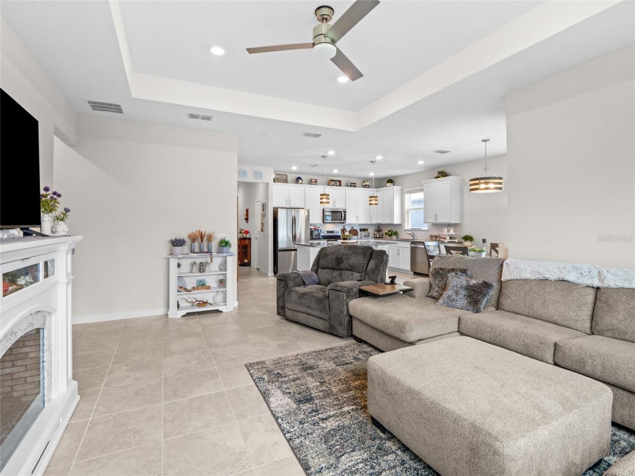 Photo 3 of 20: Spacious Floorplan
