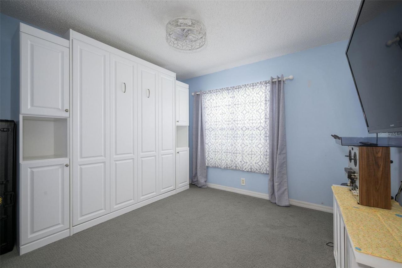 Photo 12 of 20