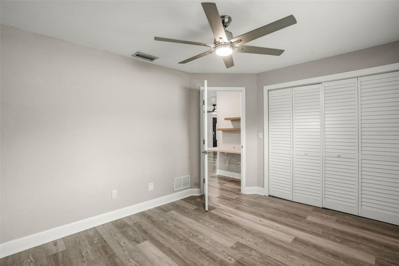 Photo 16 of 20
