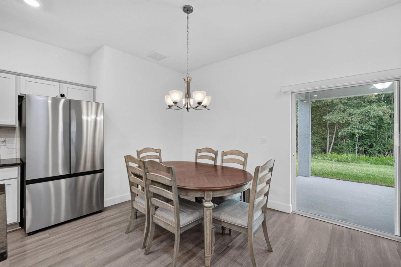 Photo 18 of 20: dining area