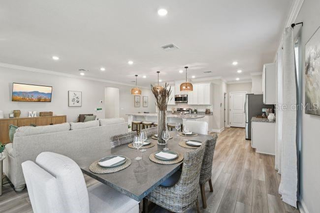 Photo 18 of 20: Model home - actual features may vary.