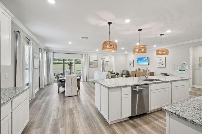Photo 10 of 20: Model home - actual features may vary.
