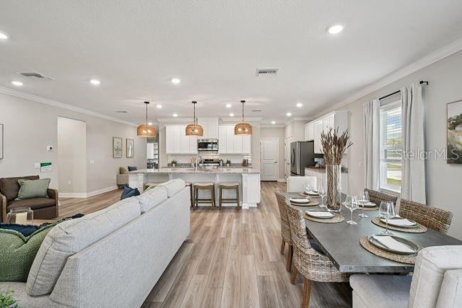Photo 13 of 20: Model home - actual features may vary.