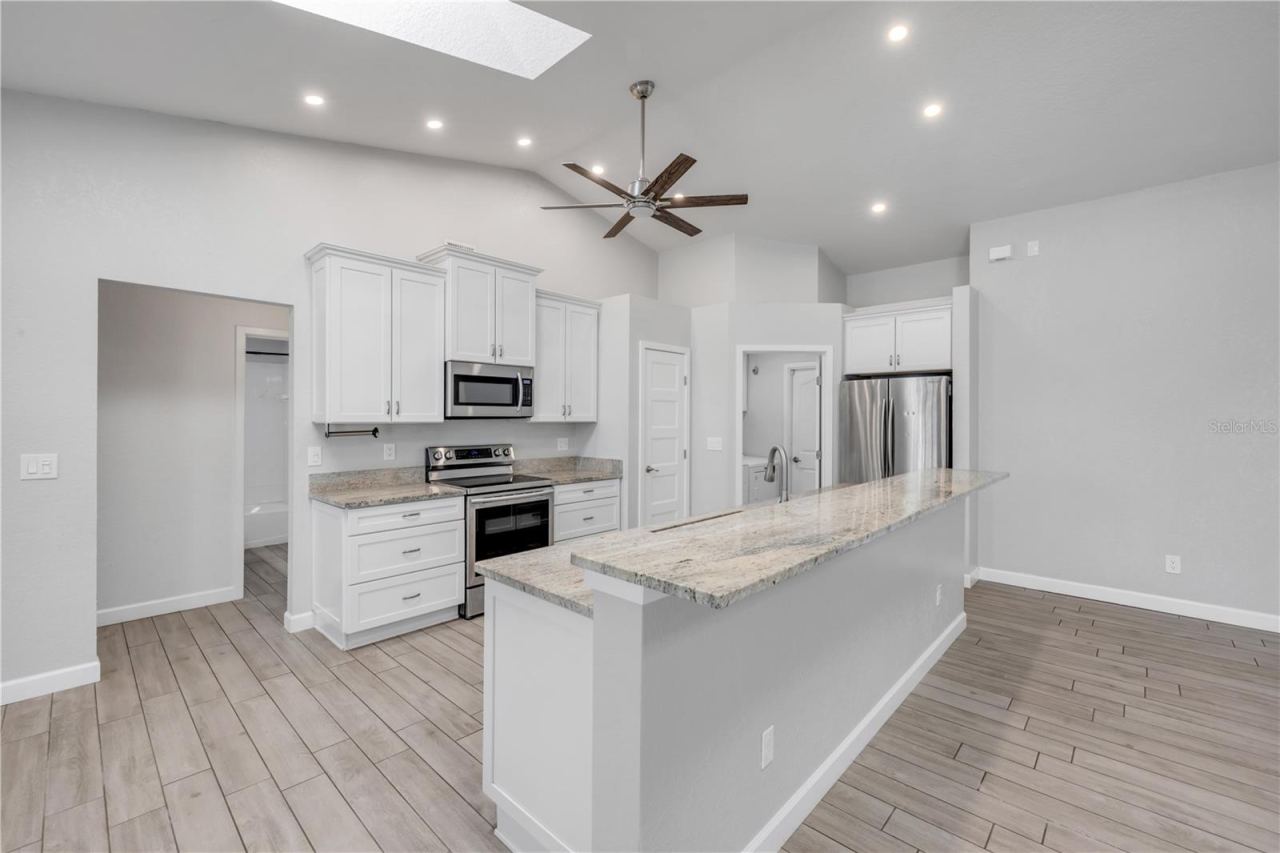 Photo 12 of 20