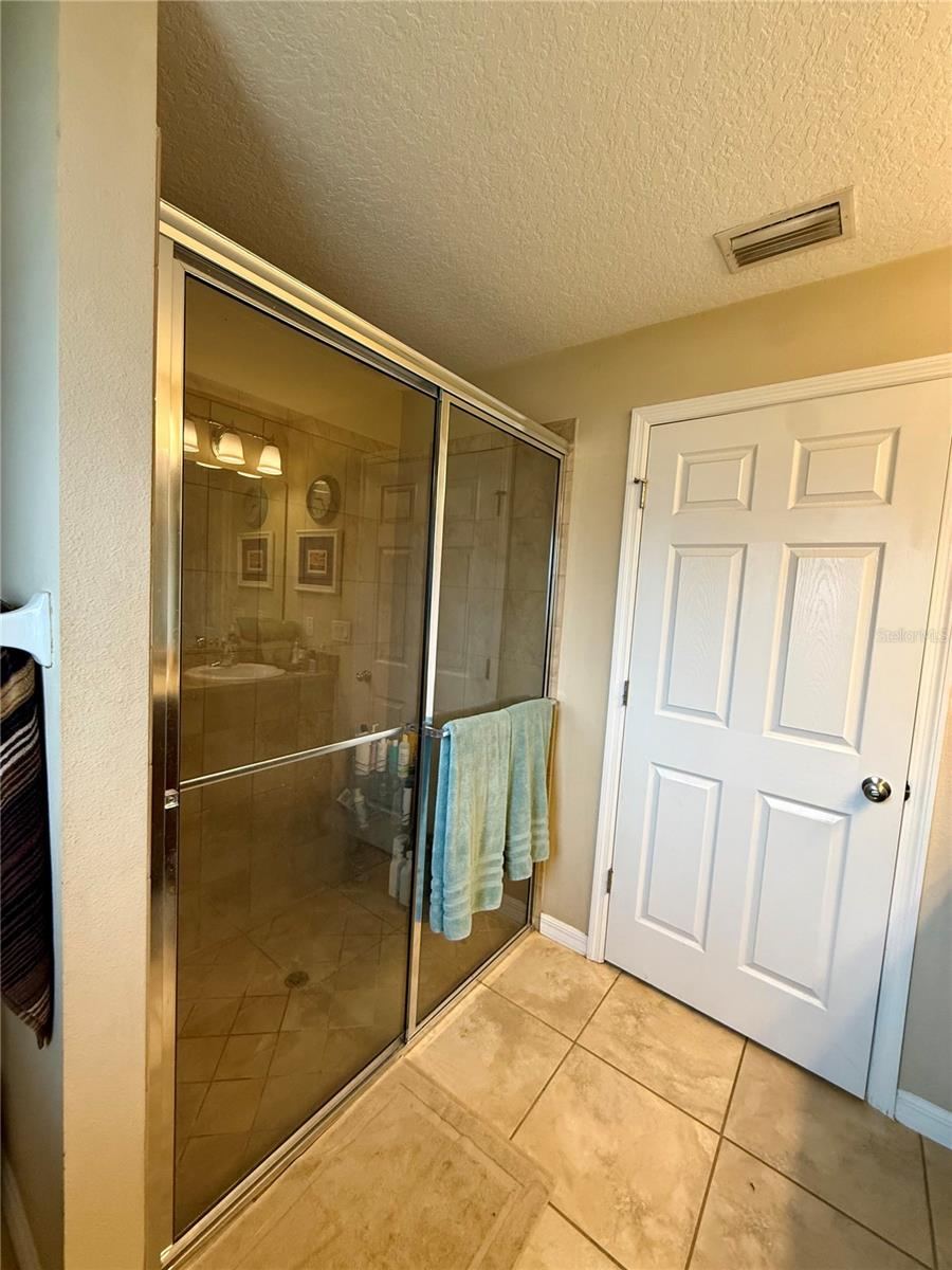 Photo 18 of 20