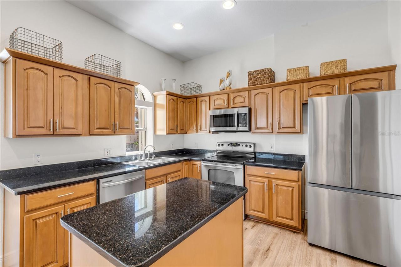 Photo 19 of 20: Kitchen