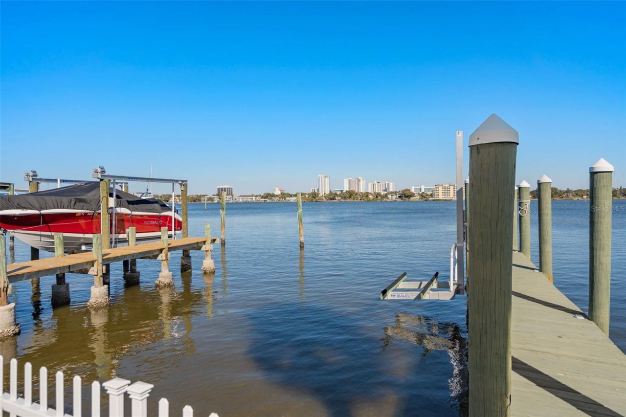Photo 5 of 20: Dock at rear of home