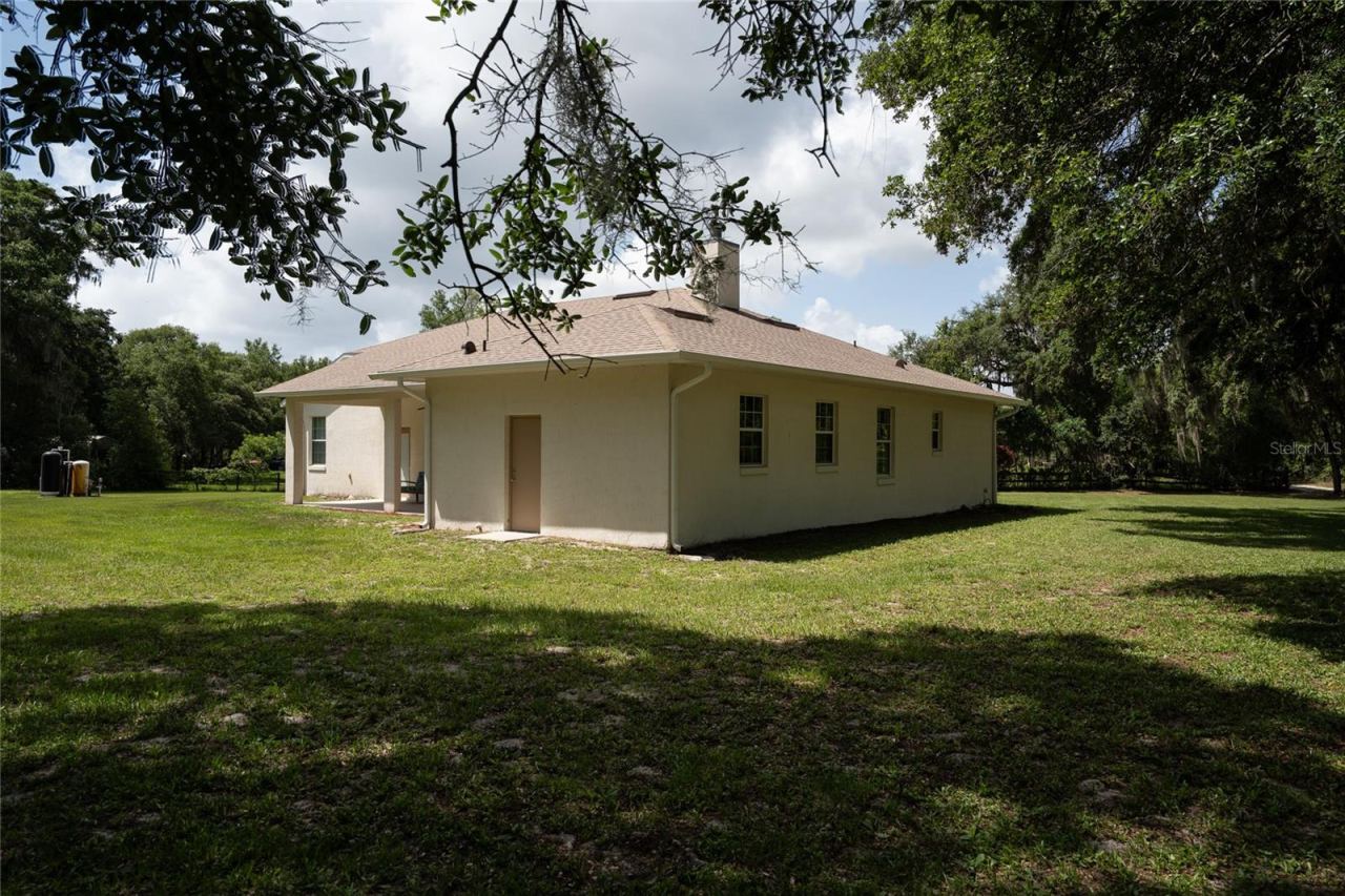 Photo 16 of 20