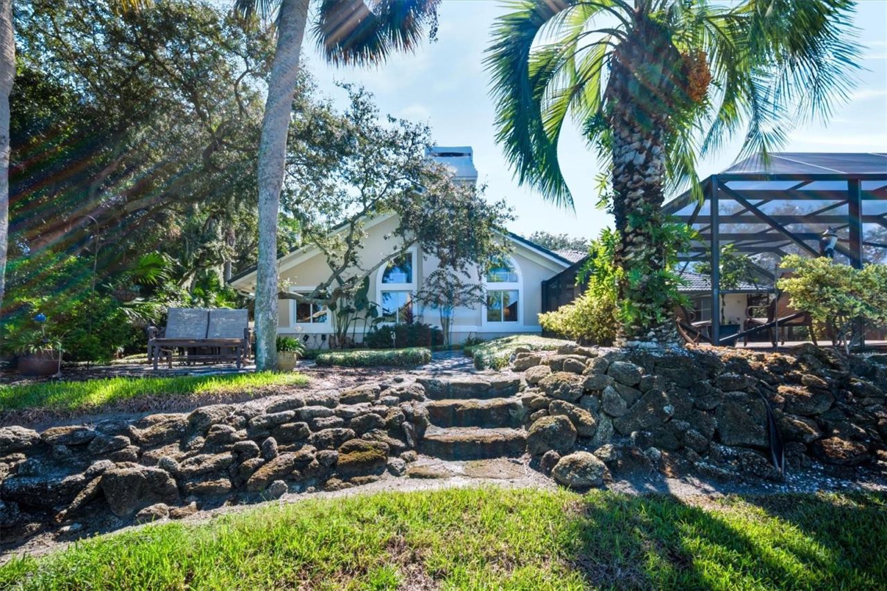 Photo 12 of 20
