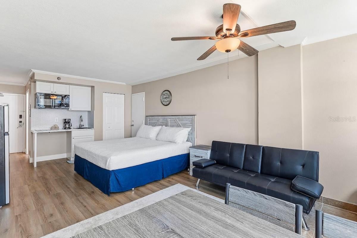 Photo 10 of 20: *#605