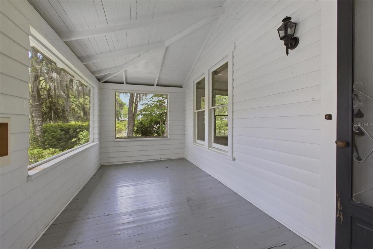 Photo 5 of 20: Screened-in front porch