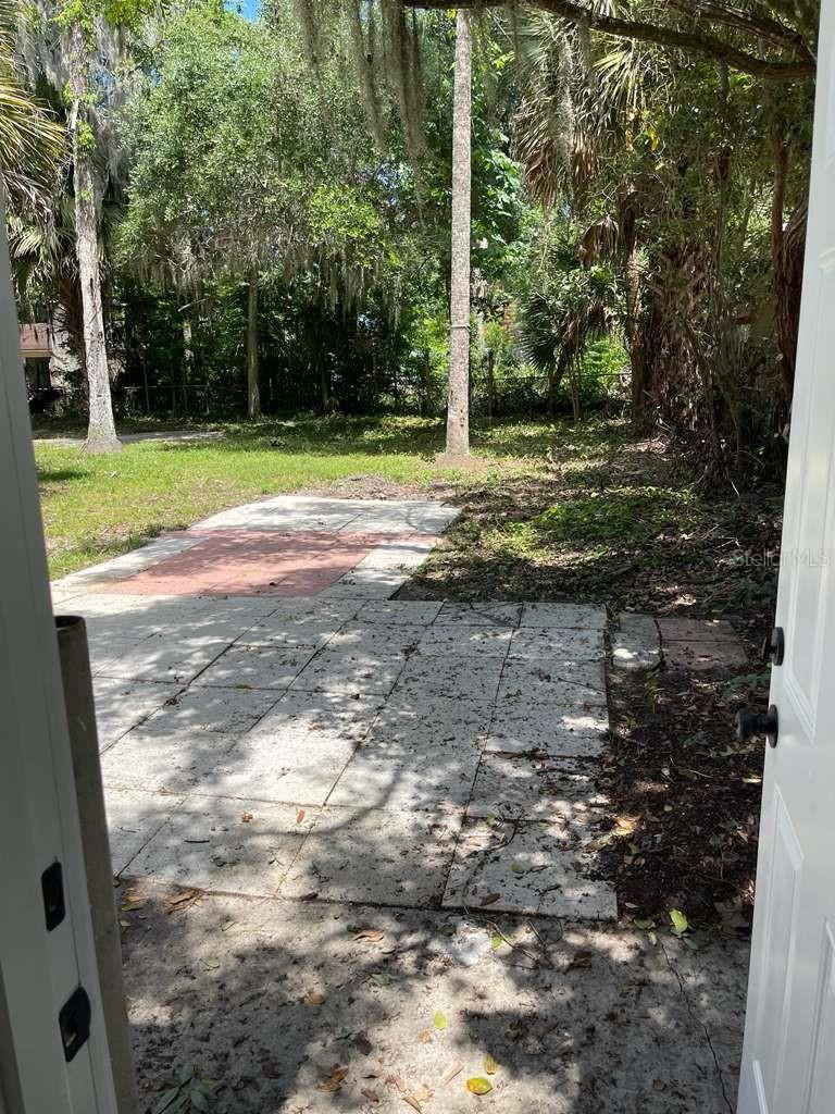 Photo 10 of 20