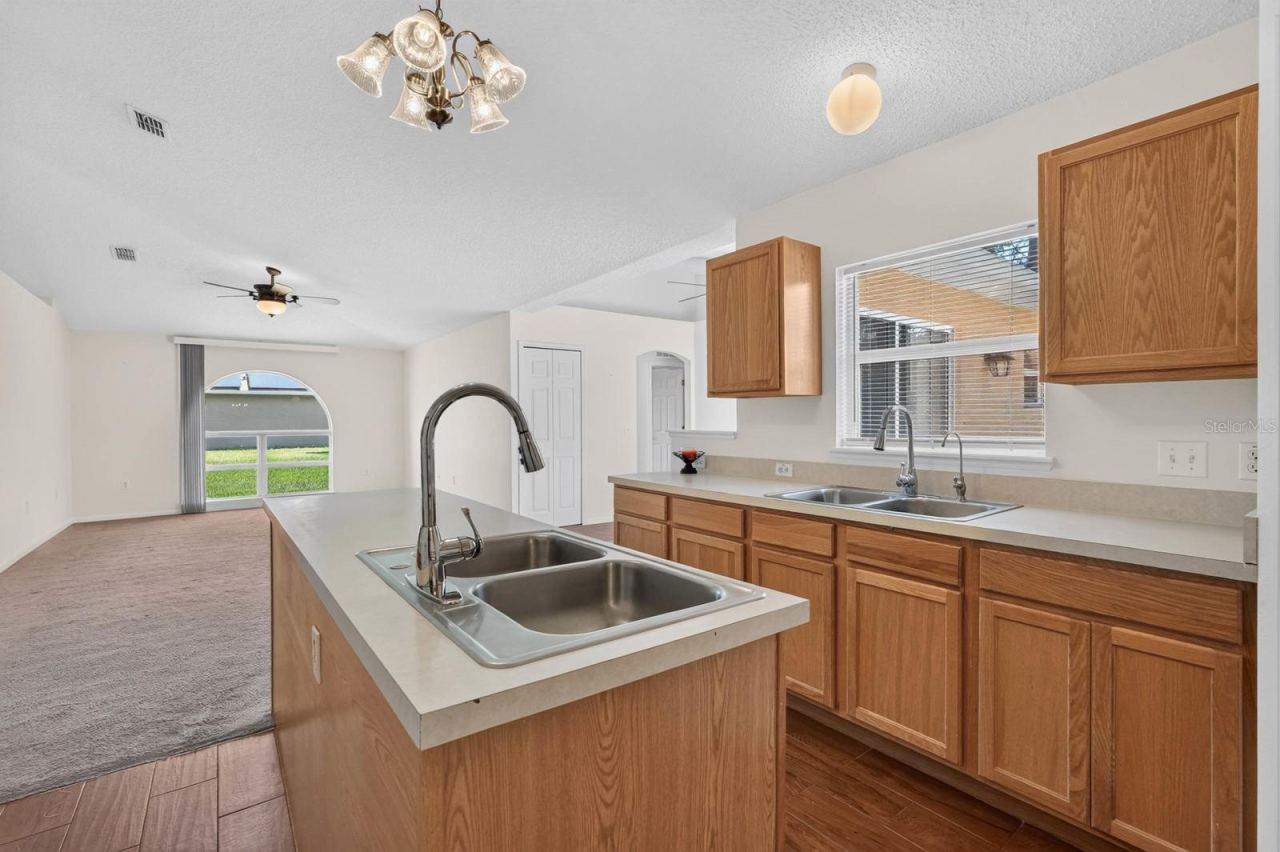 Photo 18 of 20: Kitchen