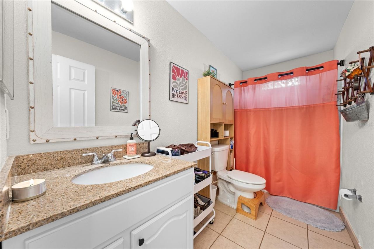 Photo 17 of 20: Bathroom
