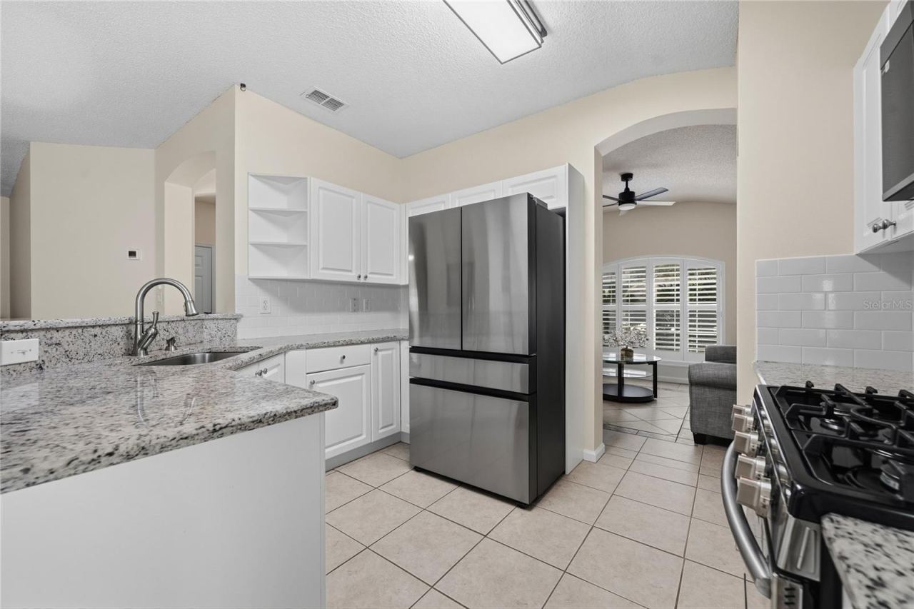Photo 8 of 20: More Kitchen