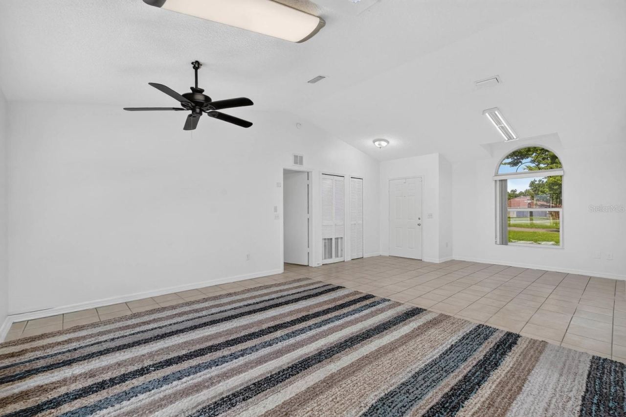 Photo 14 of 20