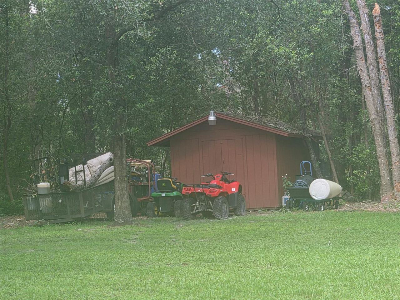 Photo 5 of 20: Storage shed