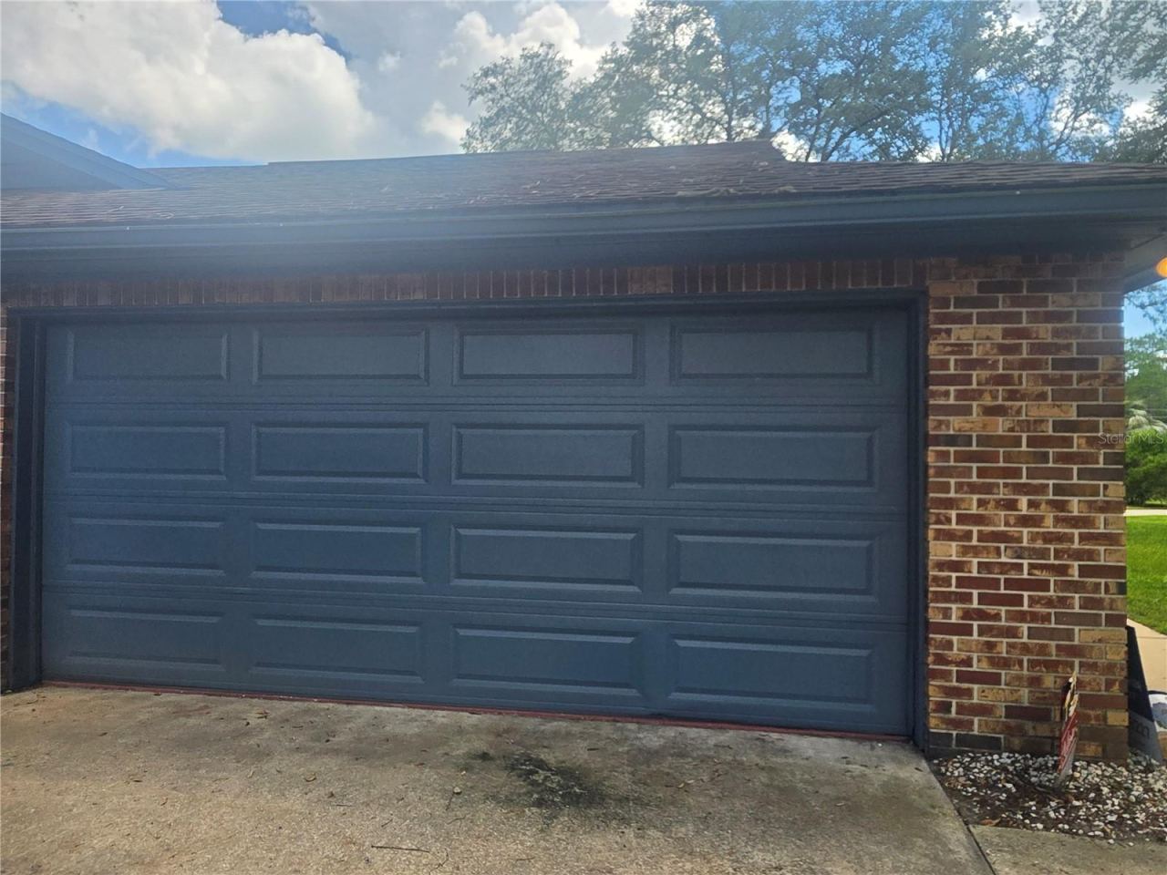 Photo 9 of 20: Side load 2 car garage