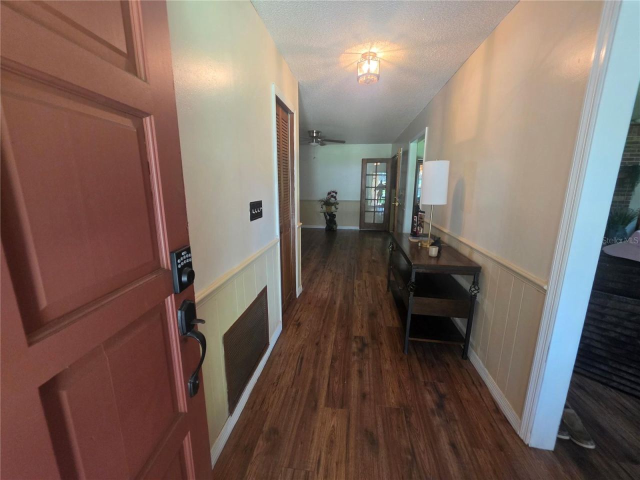 Photo 12 of 20: Entry foyer towards dining room