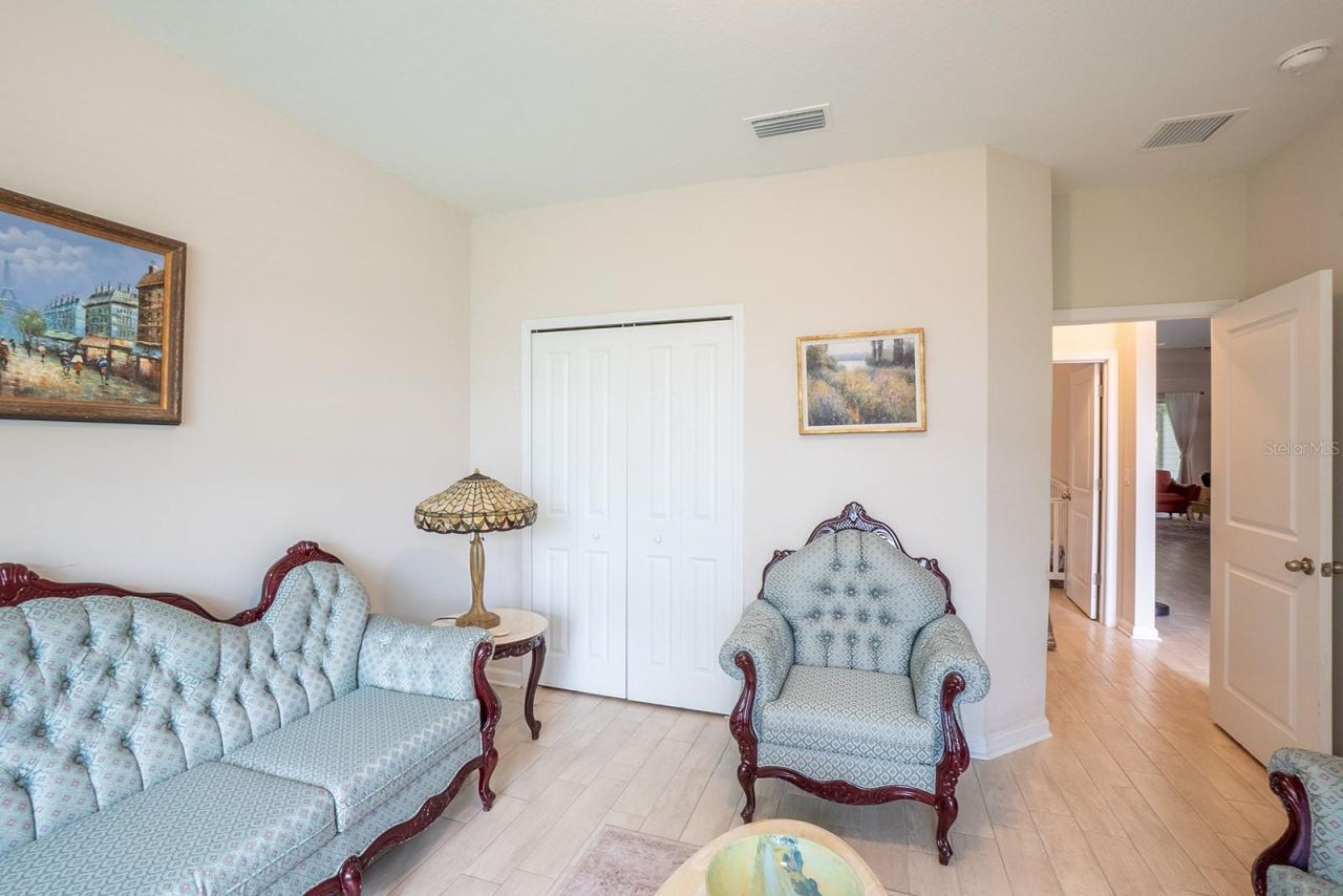 Photo 15 of 20: Sitting Room/