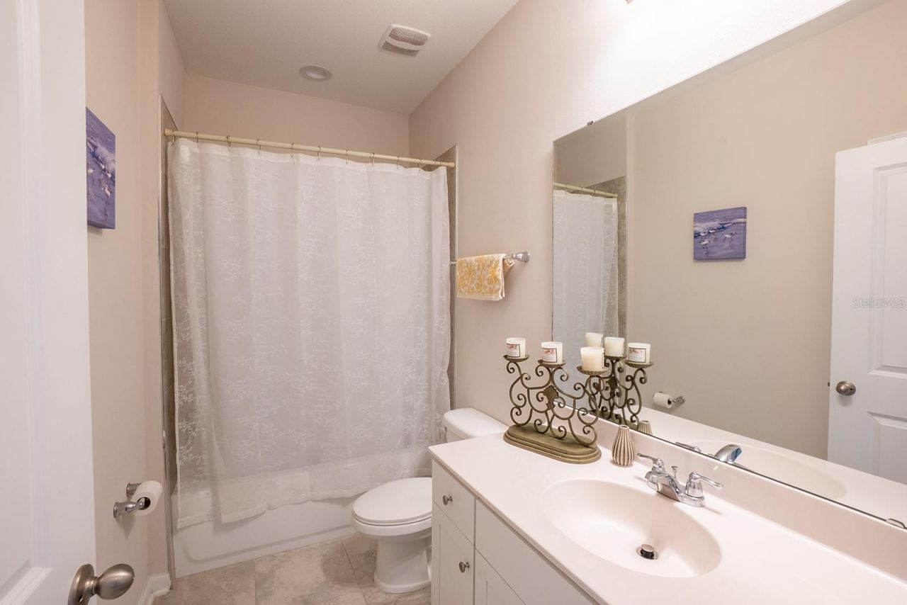 Photo 18 of 20: 1st bathroom