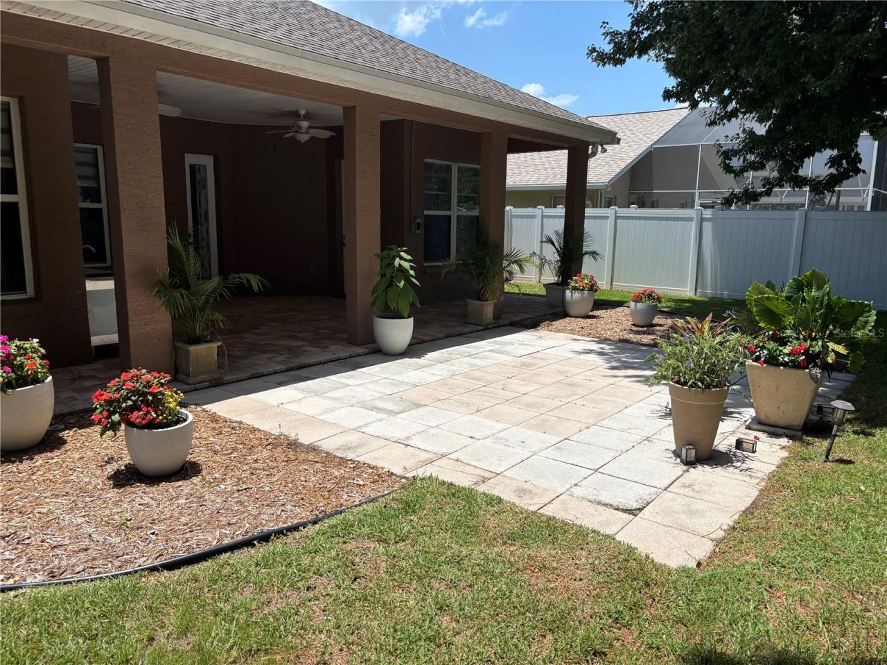 Photo 10 of 20