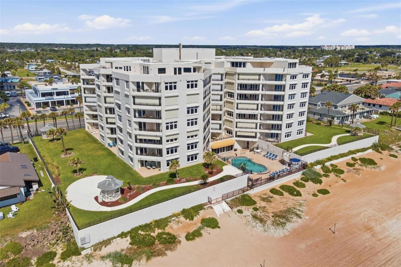 Photo 3 of 20: Welcome to TideFalls. A Beautiful well maintained condomium community directly on Ormond Beach.