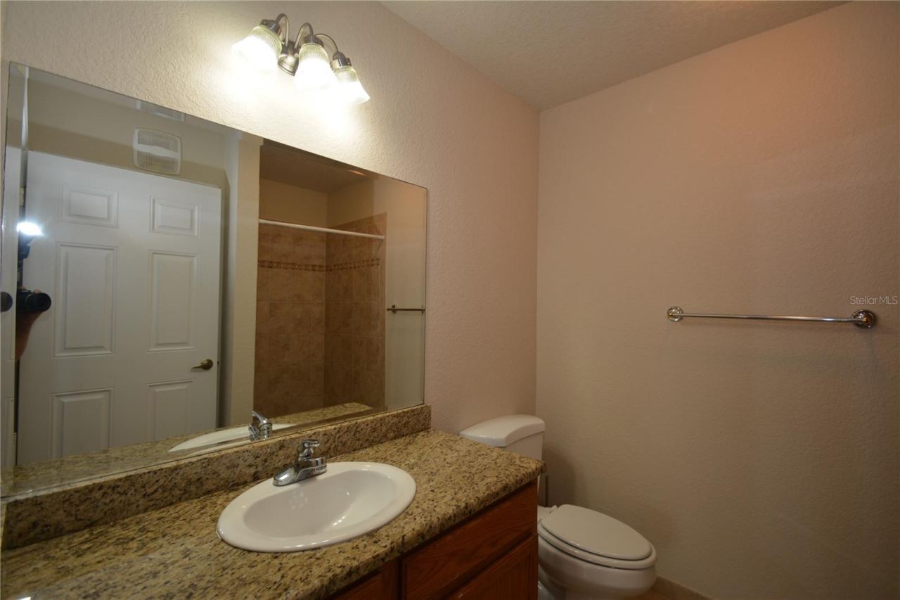 Photo 18 of 20