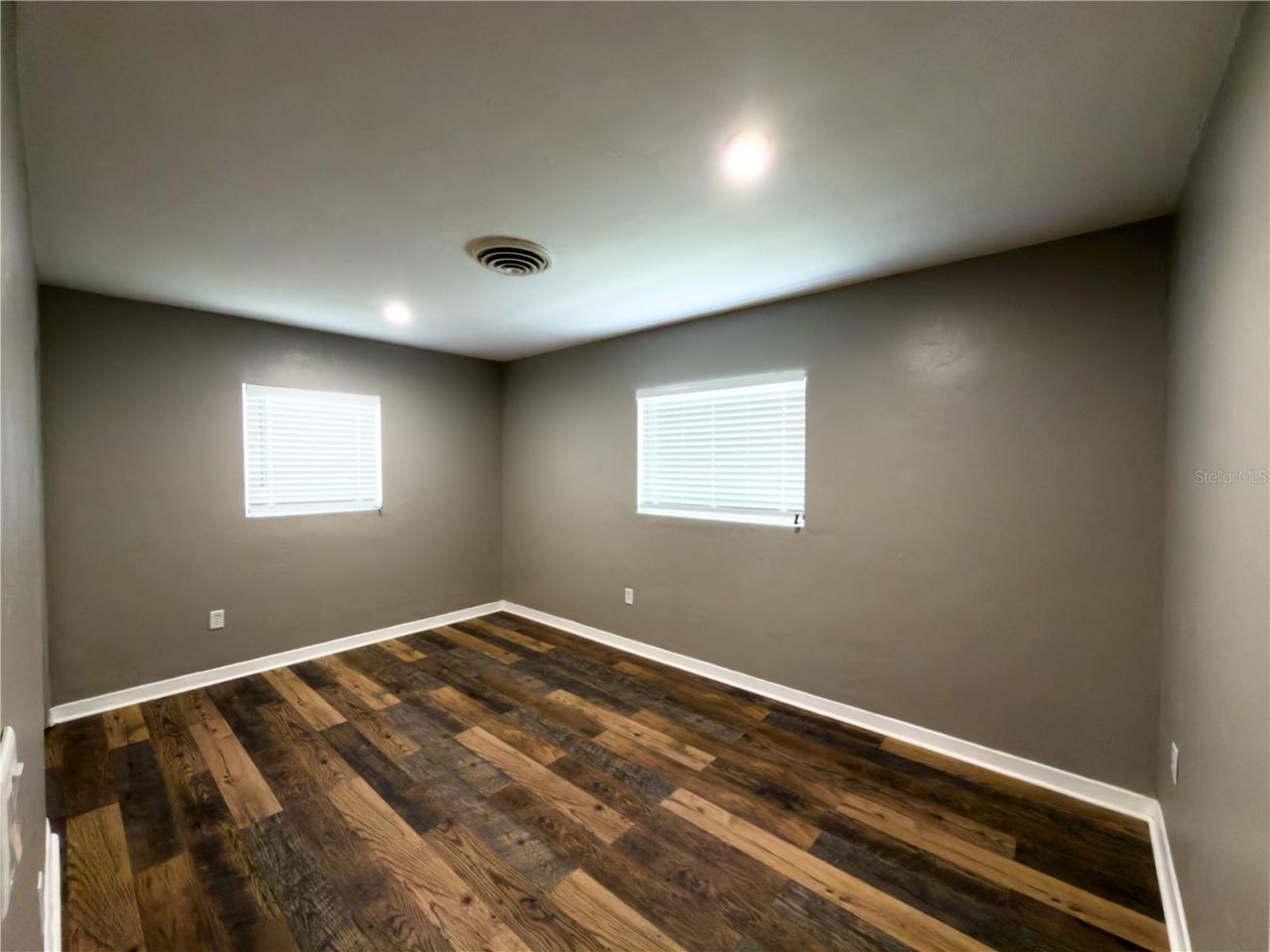 Photo 8 of 20
