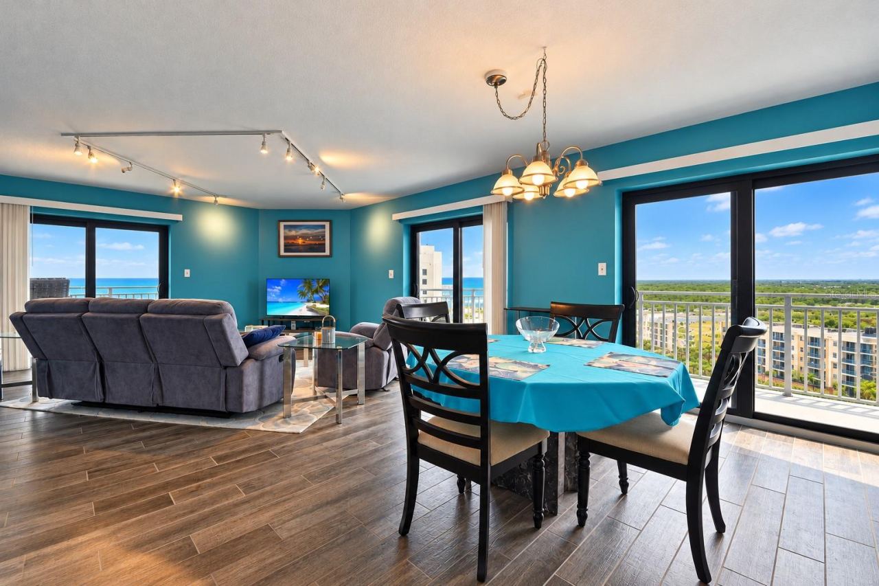 Photo 6 of 20: Dining Area