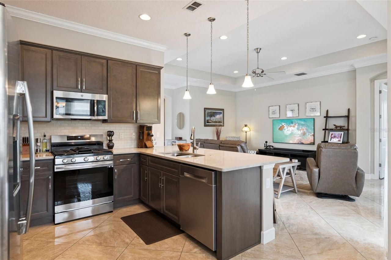 Photo 12 of 20: View of the Kitchen & Great Room areas