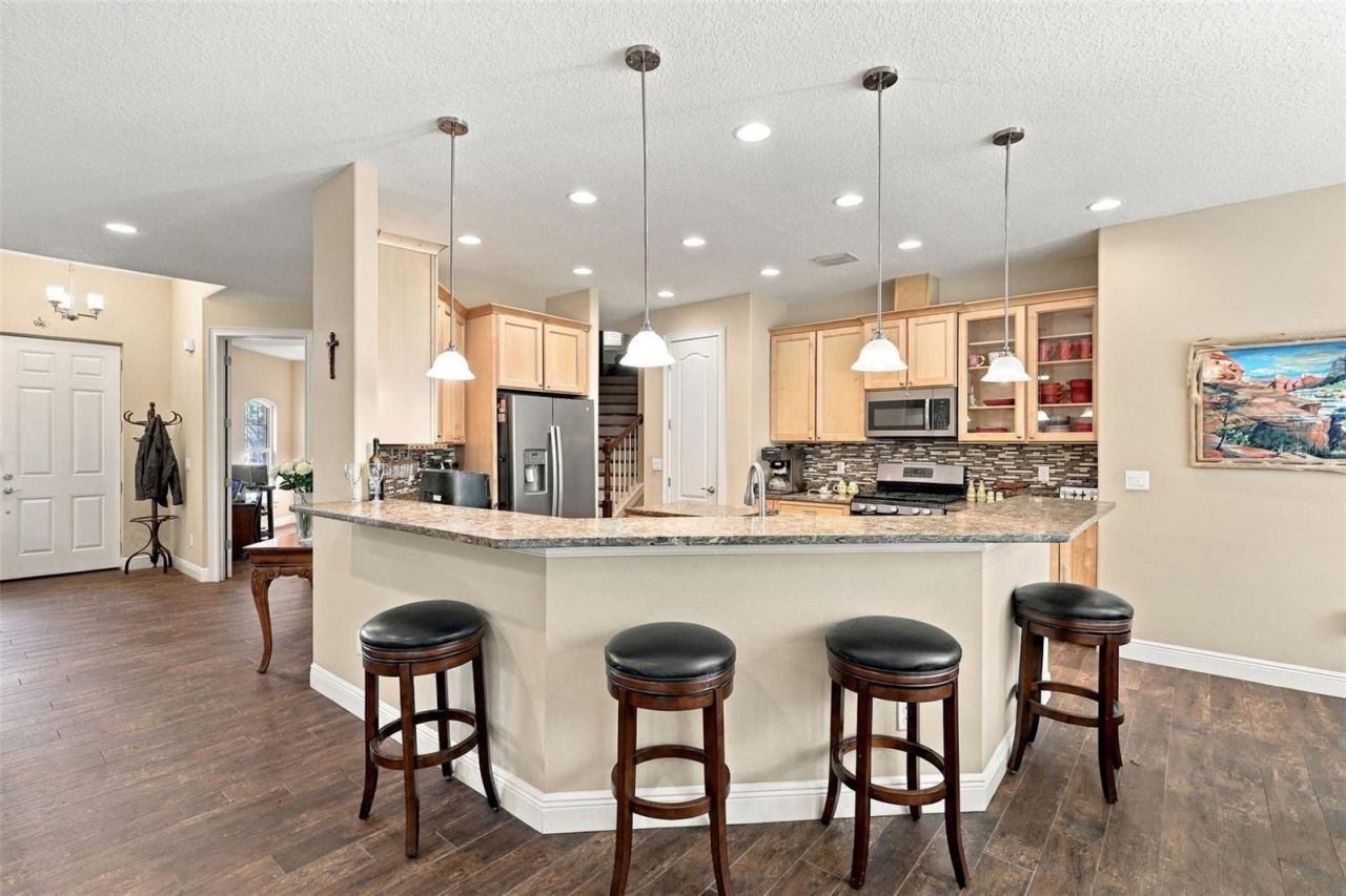 Photo 6 of 20: KITCHEN