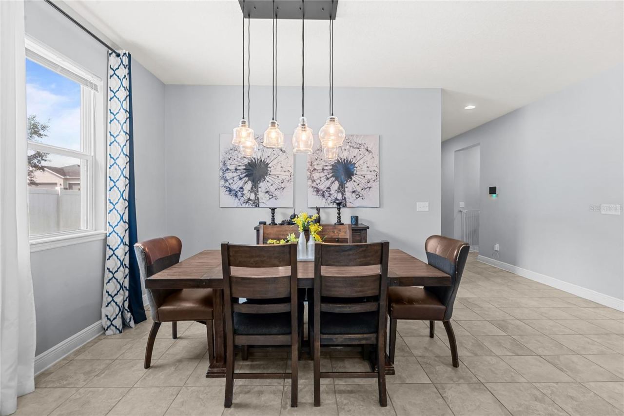 Photo 7 of 20: Dining Area