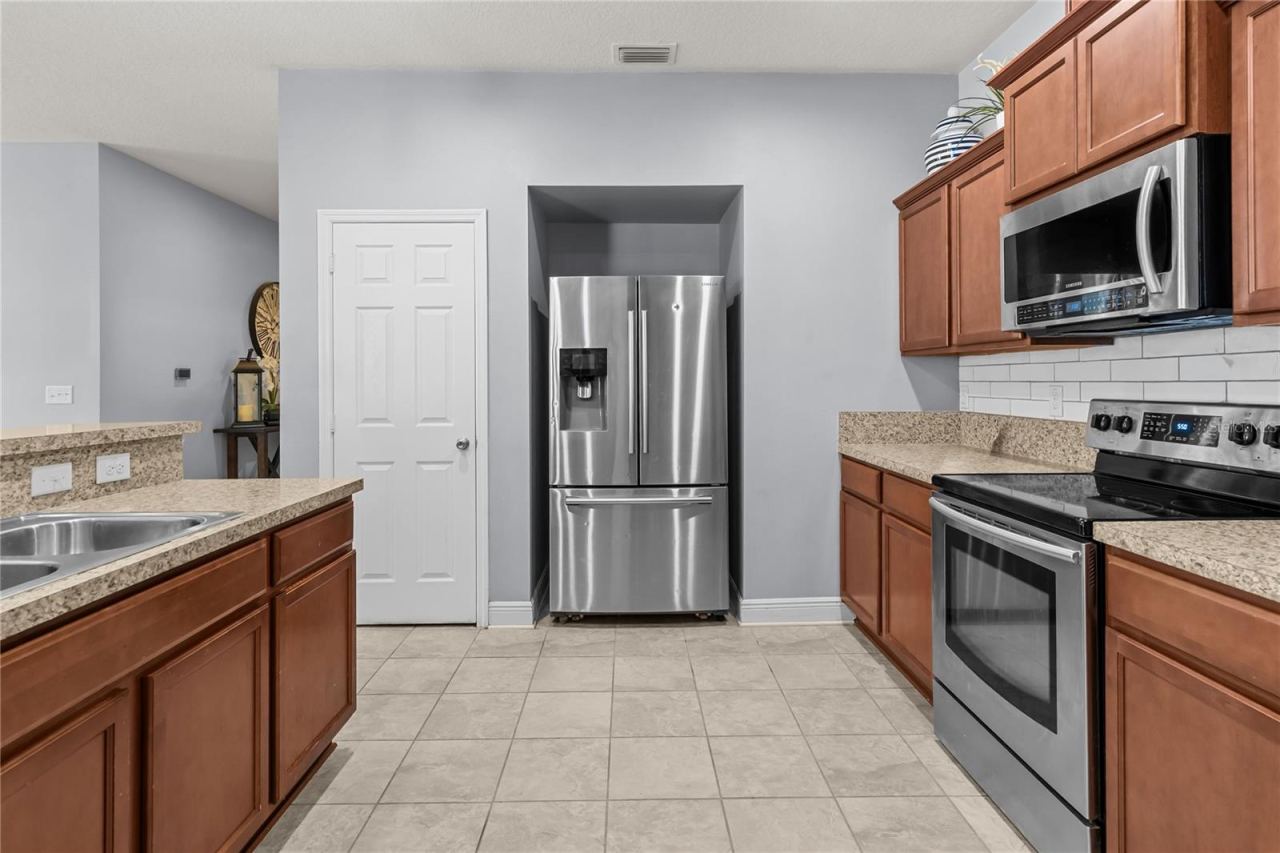 Photo 14 of 20: Kitchen