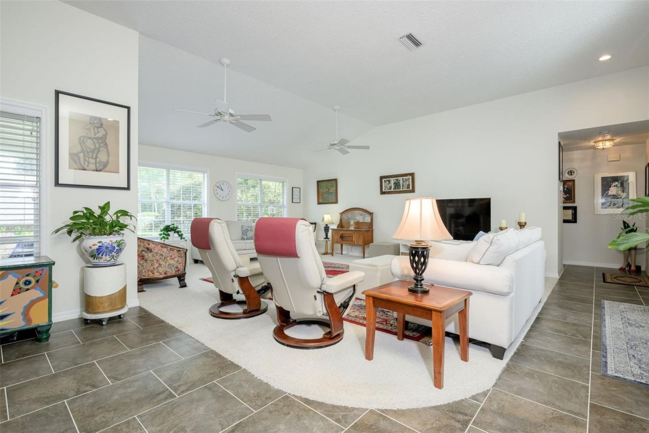 Photo 9 of 20: Oversize Living Area Room