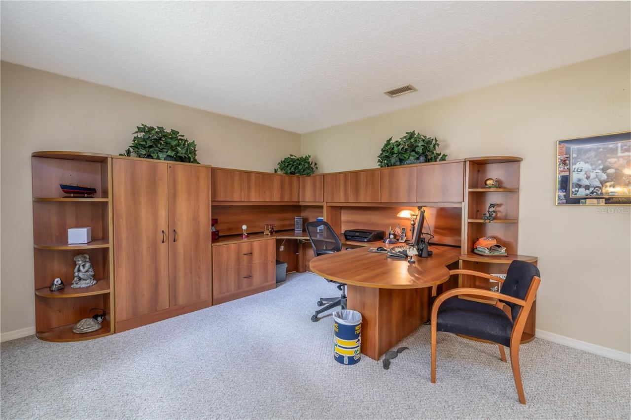 Photo 10 of 20: Office