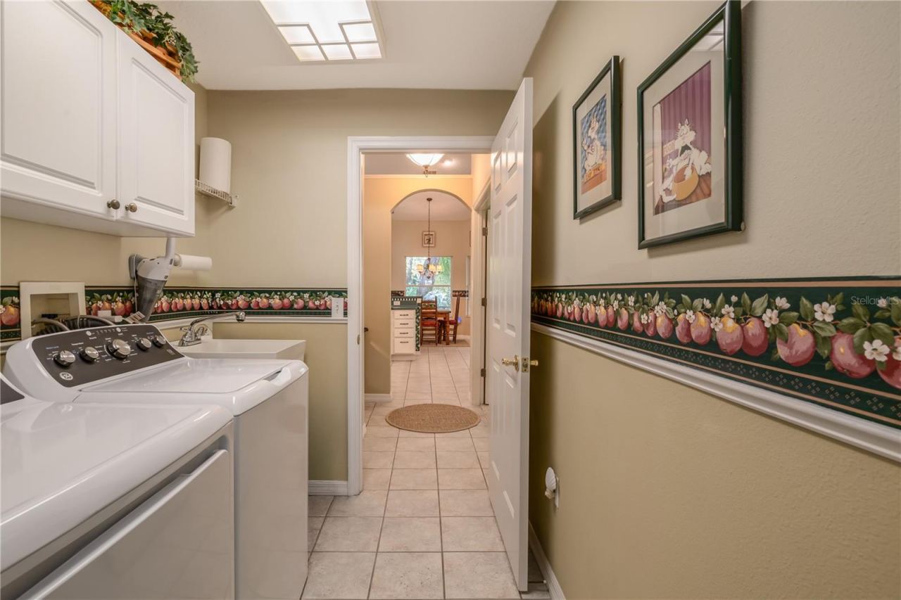 Photo 15 of 20: Laundry Room