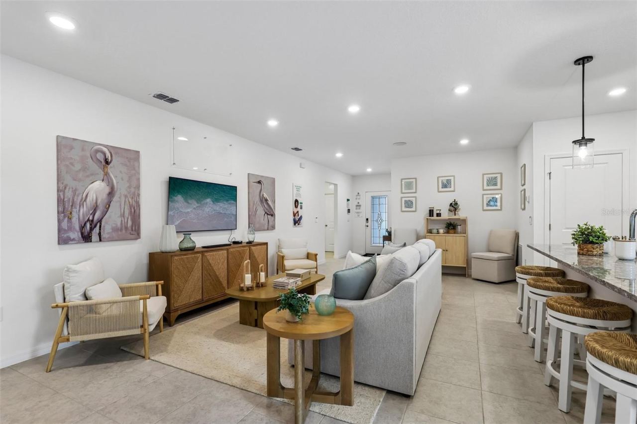 Photo 12 of 20: Model home - actual features may vary.